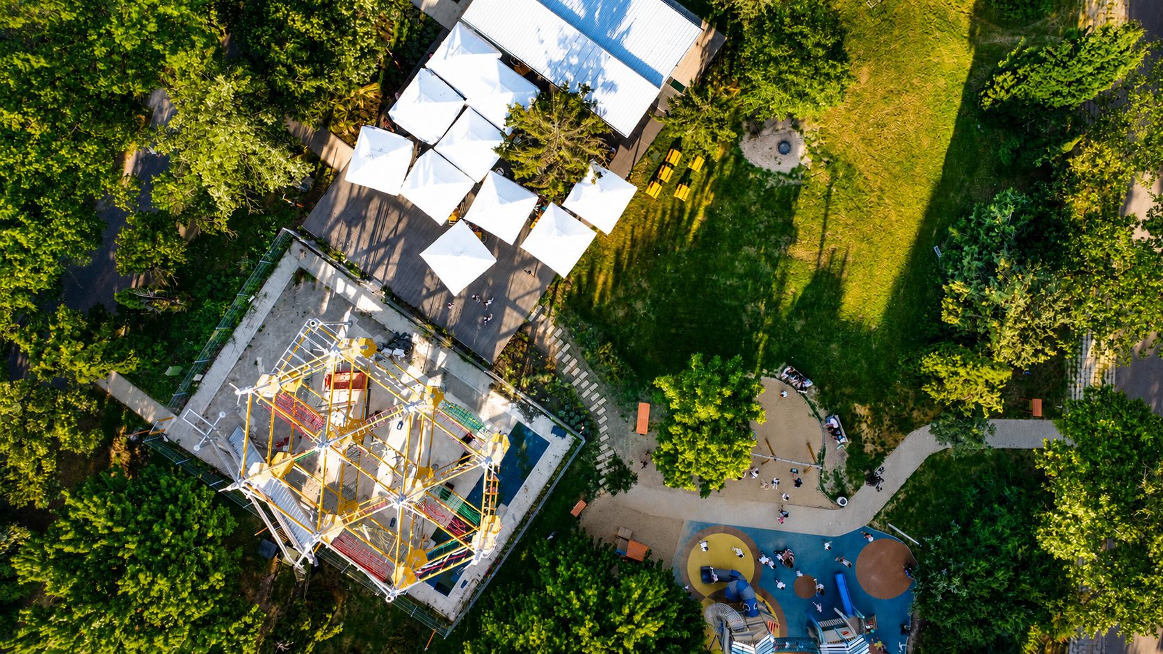 Fun Park Ezero отвисоко